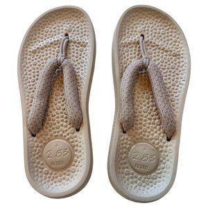 Allbirds Women's Zeffer Luxe Beige Sugarcane Flip Flops, Sz 5.5